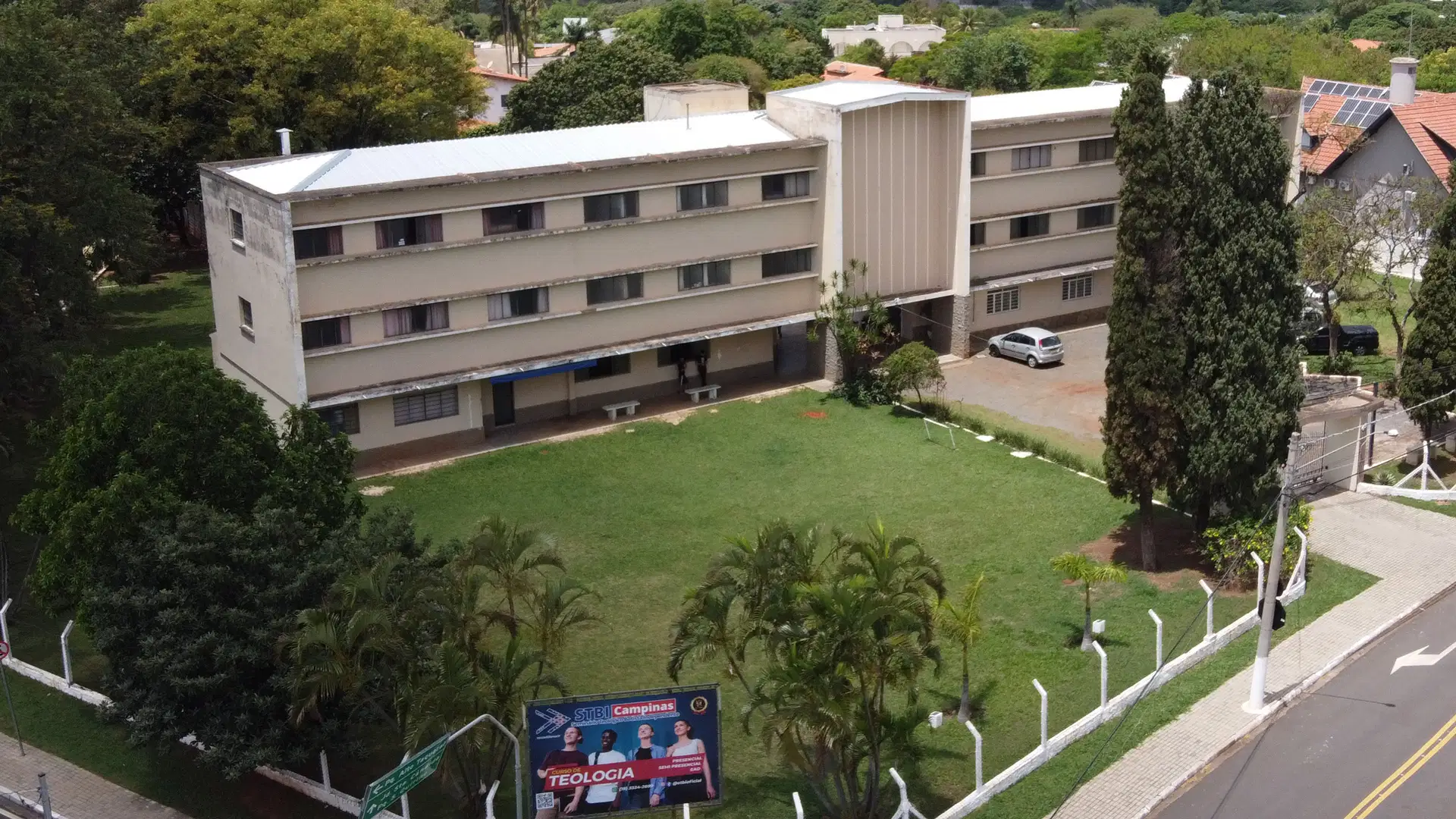 Vista aérea do campus do STBI em Campinas